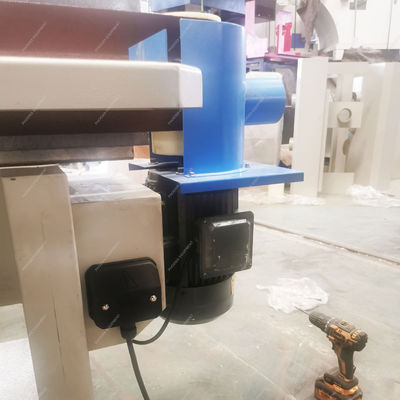 3200 * 170 mm Gordelgrootte Houtbewerkingssander voor het schuur- en polijsten van houtstroken
