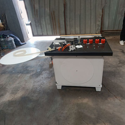 Efficiënte snijbreedte 50 mm Curve Straight Draagbare houtbewerkingsrandbandmachine