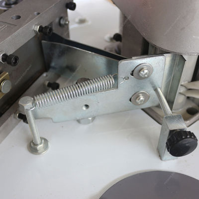 Werkwijze Volledig automatische randbandmachine voor vouwarmcurve