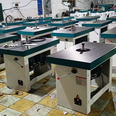 Verticale druktafel houtbewerkingsfreesmachine met max. werkdikte van 120 mm