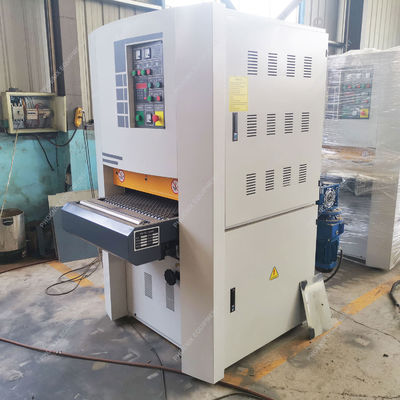 R-RP630 Volledig automatische zandmachine voor solide houtplaten in de houtbewerkende industrie