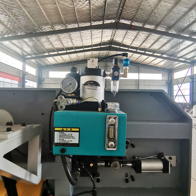 11KW-22KW Hoofdmotorkracht MJ400 Hoogspanningszaagmachine voor houtsnijden met wielen