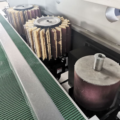 1.87kw Vermogen 380v/50Hz Volledig automatische houtbewerking Meubelplank zijsandmachine