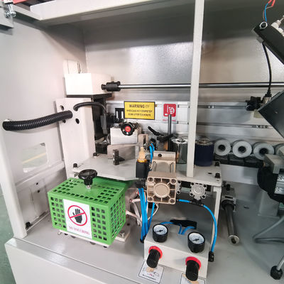PME265S Compacte boerderijen Houtgebaseerde panelen Rand Bander Machine voor het werk Dikte 10-50 mm