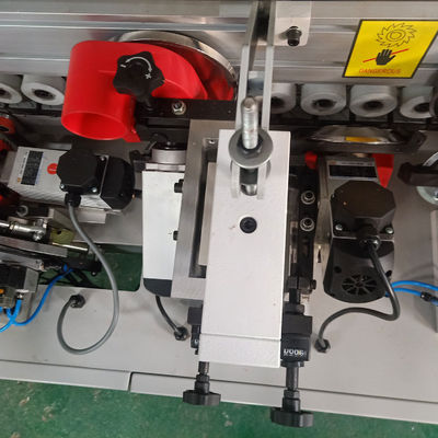 PME265S Compacte boerderijen Houtgebaseerde panelen Rand Bander Machine voor het werk Dikte 10-50 mm