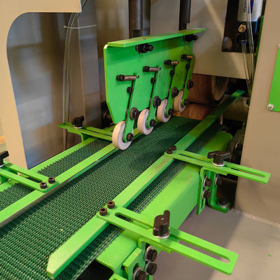 Massieve houten plaatbandsandmachine met vier zijden
