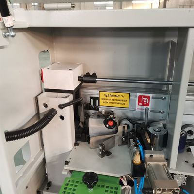 Bouwmaterialen winkels Houtbewerking Compact Edge Bander met 5 functies in 5,92kW Power