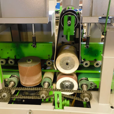 380V Houtbewerkingsfreesmachine Vierzijdige schuurmachine voor het verwijderen van boorplaten