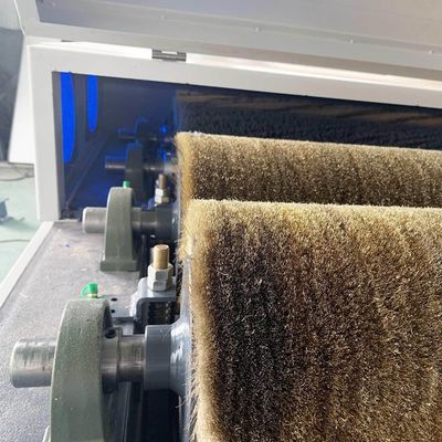 Volledig geautomatiseerde wire brush polish machine voor metaal en multiplex productielijn