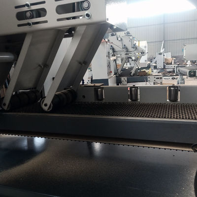 MJ400 Zware automatische horizontale bandzaagmachine voor het snijden van hout met een gewicht van 2500 kg