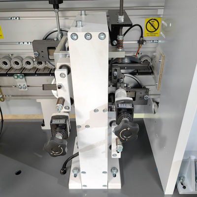 Min.80mm Panelbreedte Houtbewerking Automatische randbandmachine met pre-frees PM50F