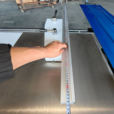 MJ3200 Elektronische schuiftafelzaagmachine met 5,5 kW vermogen en 780 kg gewicht