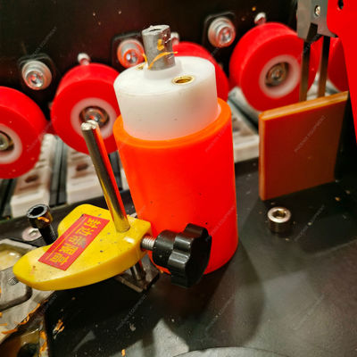 Verstelbare snelheidspersmachine voor randbanden van houten kleine cirkelbord