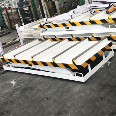 Zware hydraulische schaar-lifttafel voor het verwerken en laden van paneelmobilen