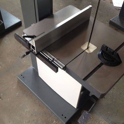 990*760*1800mm Houtbewerking Verticale bandzaagmachine voor machinewerkplaatsen MJ345E