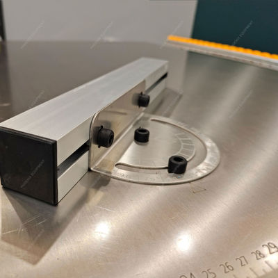 Hoogprecisie schuiftafel zaagpleistersnijmachine met PDMJ16 mini paneelzaagmotor