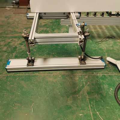 Makkelijk te bedienen houtverwerkingsmateriaalbehandelingsapparatuur met 750W draaiende servomotor