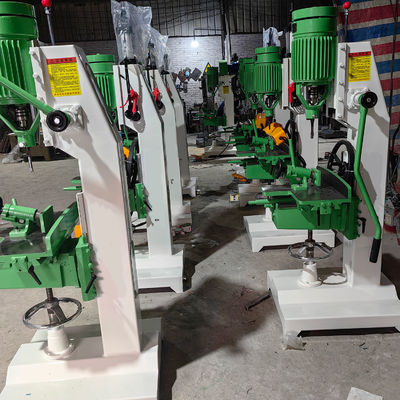 Vervaardigingsbedrijf Kleine verticale houtboormachine 750x650x1650mm