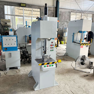 Home Toepassingen Y41-30T CNC Precision Kleine verticale hydraulische pers met 4 kW vermogen