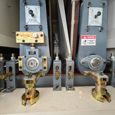 R-R1000 Houtbewerkingsvacuüm-adsorptiesanders met een zandzak van 1020*2000 mm