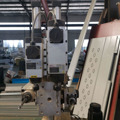 Hoogvermogende CNC-deur slot- en scharnierborenmachine voor de vervaardiging van horizontale deuren