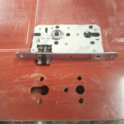 Volledig automatische cnc-slotmachine voor het vergrendelen van dubbele kop