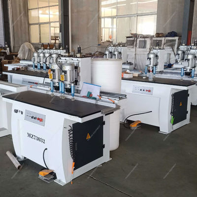 300 kg gewicht Verticale houtpaneel gat boren machine met zelf-centrerende boor