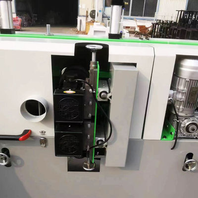 Houten meubels Houtbewerking Vierzijdige zandmachine met automatische rang automatisch