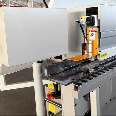 PM50B Randbandmachine voor op hout gebaseerde panelen 1155KG Paneldikte 10-60mm PVC