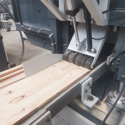 500 mm horizontale houtsnijbandzaag voor slaaghout 1900 kg gewicht 21,12kw vermogen