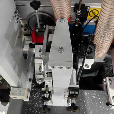 Randbandmachine voor houten deurkasten Panel Breedte Min. 80 mm en automatische functie