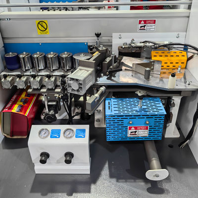 8 Functies Auto Randbandmachine voor 0,4-3 mm Randdikte en 0,6Mpa Druk
