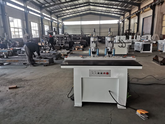 Max.boordiepte 60 mm Hoofdstukboormachines 1700X600X1550 mm
