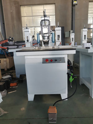 CNC-normale enkelkopspoelvrije scharnierborrmachine 800x750x1550mm