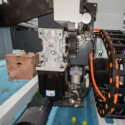 Gepersonaliseerde Voltage Volledig Automatische CNC Computerzaag voor Hoogwaardig Houtsnijden