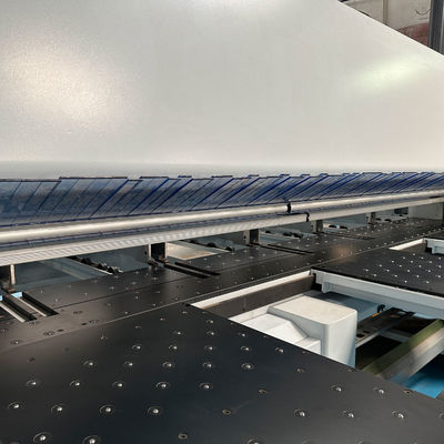 Custom Voltage CNC Hout Snijmachine met industriële precisie en 4500 kg Gewicht