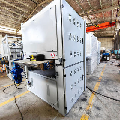 Volledig automatische presisiebandsandmachine voor houtbewerkingsproductie