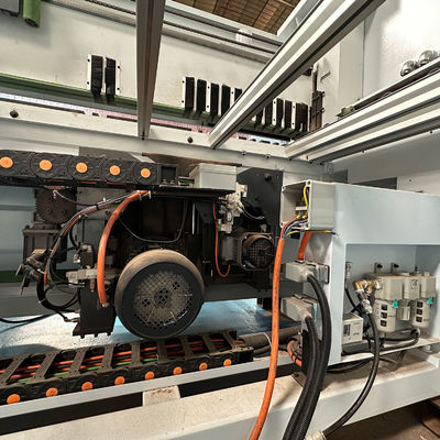 Horizontale vorm MJ6228A Hoog snelheids CNC-paneelzaag voor de vervaardiging van houtsnijwerk
