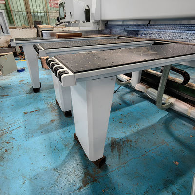 Automatische elektronische houtbewerkingsmachine CNC-balkzaag voor het snijden van massief hout