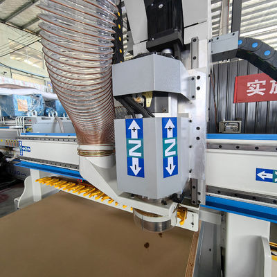 Houtbewerking CNC-routermachine met lineaire automatische gereedschapswisselaar en hoge duurzaamheid