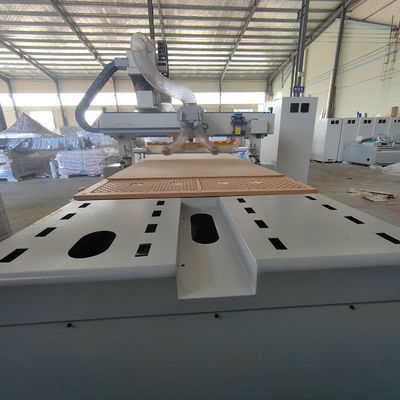 Houtbewerking CNC-routermachine met lineaire automatische gereedschapswisselaar en hoge duurzaamheid