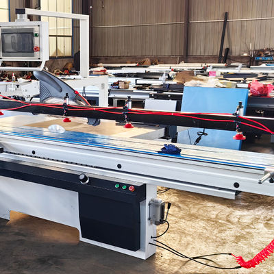 Industriële CNC-houtsnijmachine met horizontale stijl