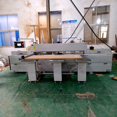 Panelzaagmeubilair CNC Volledig automatische houtbewerkingsoplossing voor houtbewerking horizontaal