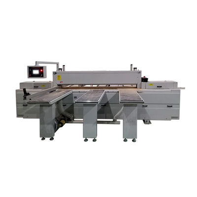 Horizontale CNC-zaagmachine voor het verwerken van houten deuren en het snijden van multiplex