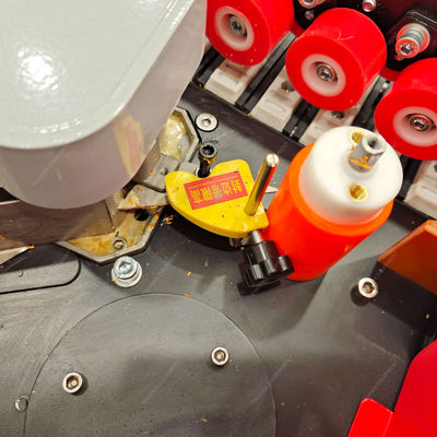 Makkelijk te bedienen 4kW Power Houtbewerking PVC Massivhouten Meubelen Randbandmachine