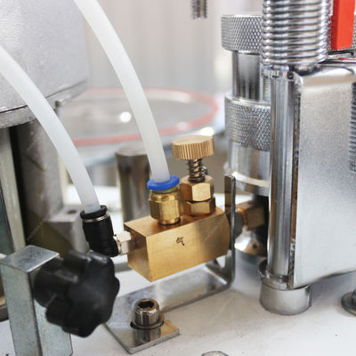 Geavanceerde volledig automatische randbandmachine voor onregelmatig gevormde bord en kantoortafel