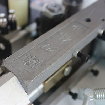Volledig automatische houtbewerkingsrandbandmachine met vouwarm en bochtfunctie