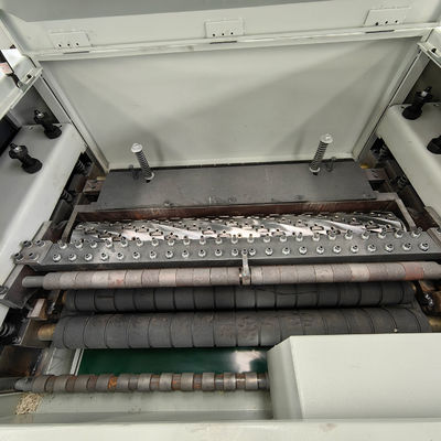 Precision Planing met 1000mm Industrial Wood Thicknesser Planer en Helical Cutter