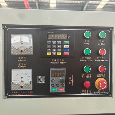 Precision Planing met 1000mm Industrial Wood Thicknesser Planer en Helical Cutter