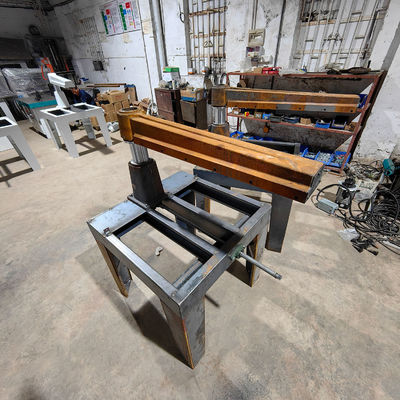 Radialarmzaag 1150*1030*1350mm voor kettingzaag Verticale roterende arm Hand trekzaagmachine